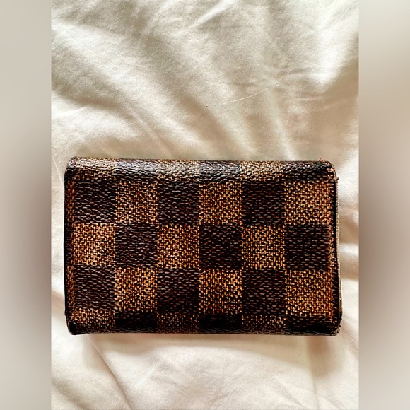 Louis Vuitton Damier Key Case - Picture 3 of 7